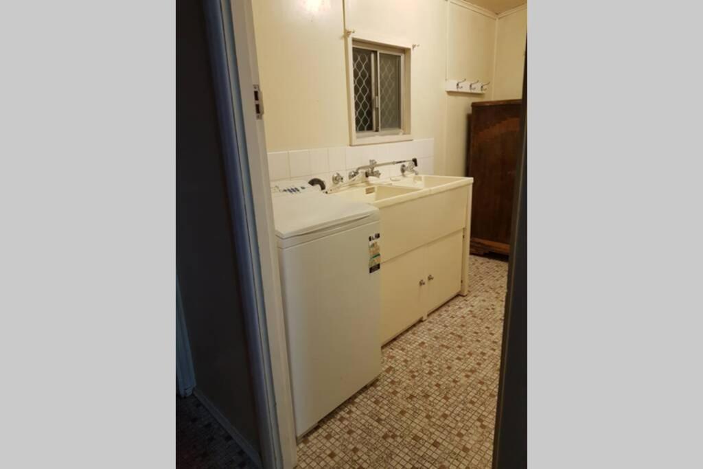 The Comfort Cottage On Williams Broken Hill Exterior photo
